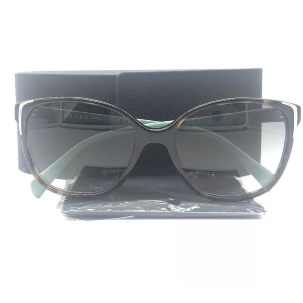 Prada model SPR01O color 2UA-1E0